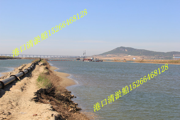 港口清淤挖泥船